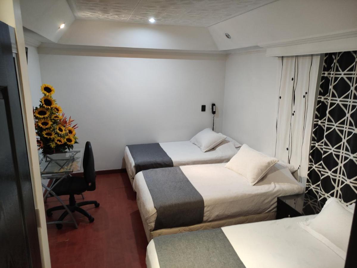 Hotel Ejecutivo Embajada Bogotá Esterno foto